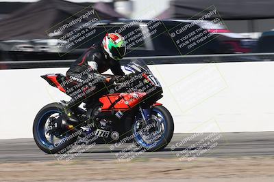 media/Oct-05-2025-CVMA (Sun) [[beeef4f201]]/Race 2-Supersport Middleweight/